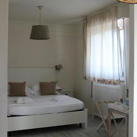 Bijou 4*