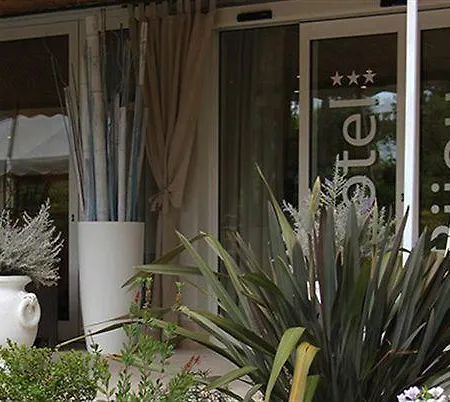 Bijou Hotel 4*