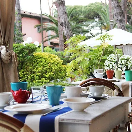 Bijou Hotel 4*