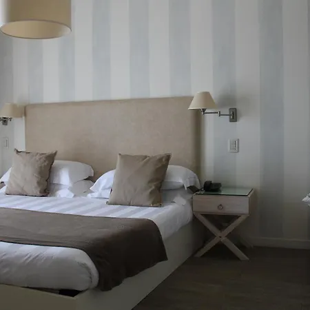 Bijou Hotel