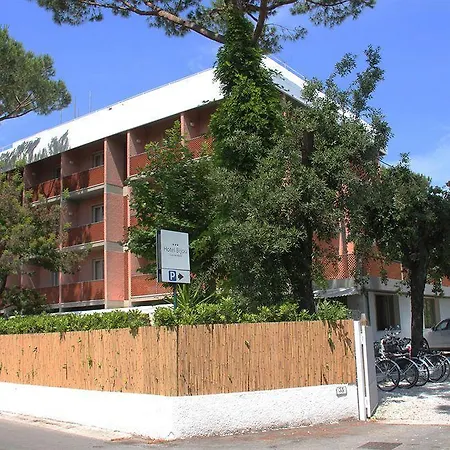 Bijou 4*