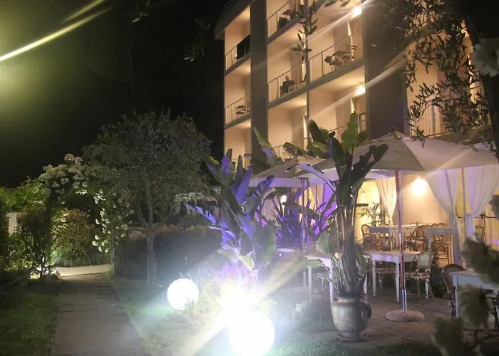 比久酒店 4* 马尔米堡