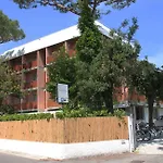 Bijou 4*